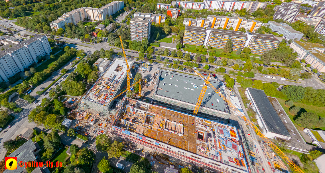 02.09.2022 - Baustelle Grundschule am Karl-Marx-Ring und Villa in der Niederalmstraße 16 in Neuperlach